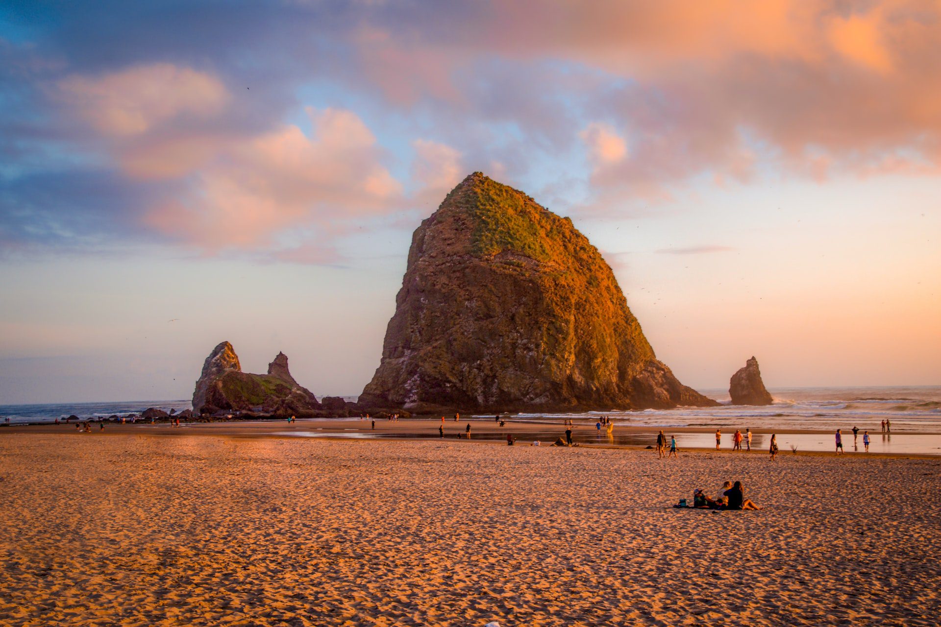 How to get from Portland Airport to Cannon Beach