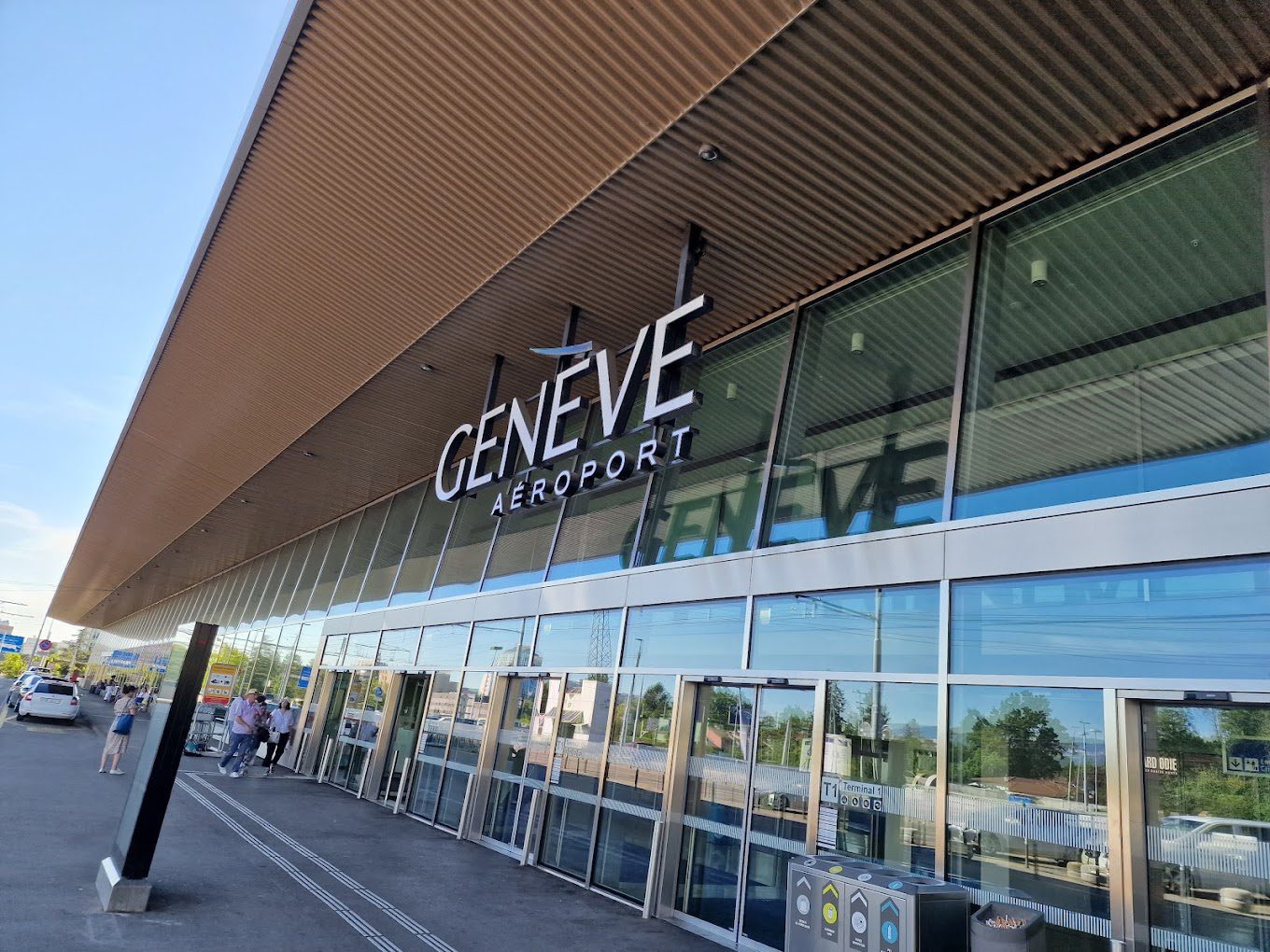 Geneva Airport Arrivals Pickups